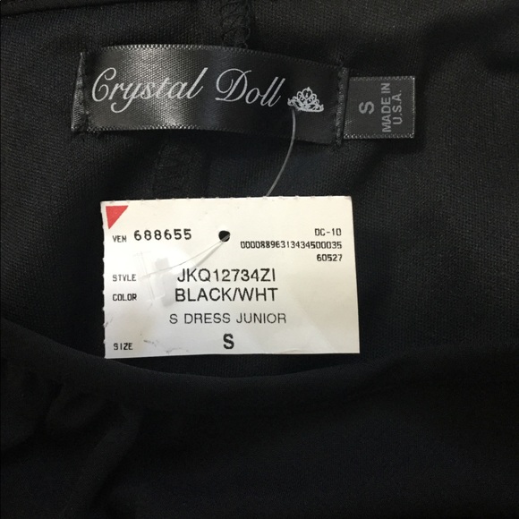 Fashionable Dress Looks like two pieces. - Picture 5 of 7